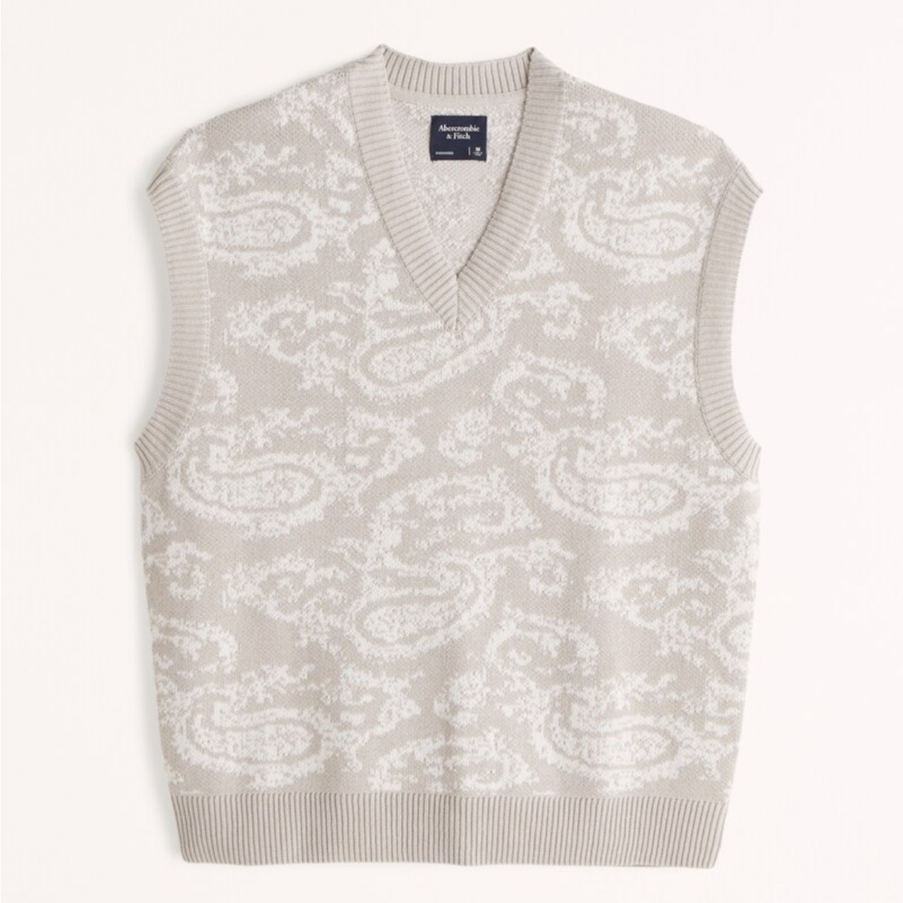 NWT Abercrombie tan and cream paisley oversized V-neck vest
